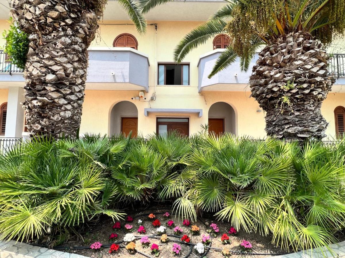 Rocamar Appartement Avola Buitenkant foto